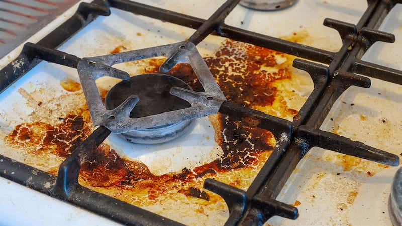 Ni bicarbonato ni vinagre | El sencillo método para asear las hornallas de la cocina sin esfuerzo.