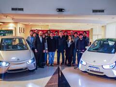 Este es el auto eléctrico del emprendedor favorito de Macri: 100 km por el precio de un café