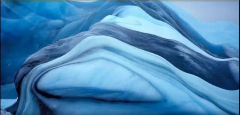 La concentración de las burbujas de aire influirá en el color que adquiera el iceberg. Foto: Jeff McNeill/Flickr