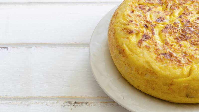 El ajo mulero es uno de los platos más representativos de Castilla-La Mancha.