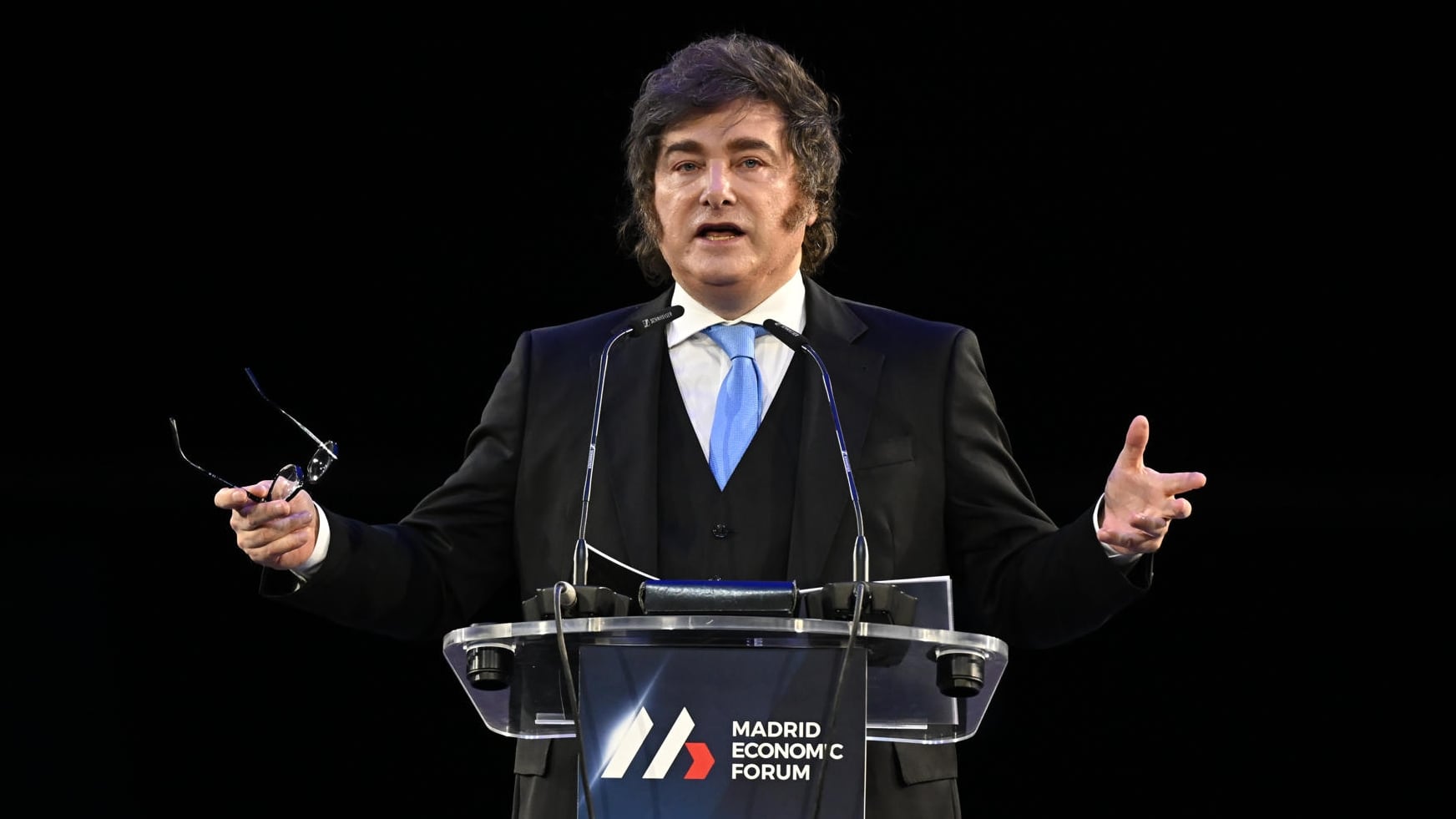 En España, Milei llamó “impresentable” a Sánchez y celebró “el fin de la basura inmunda del socialismo” gracias a Trump