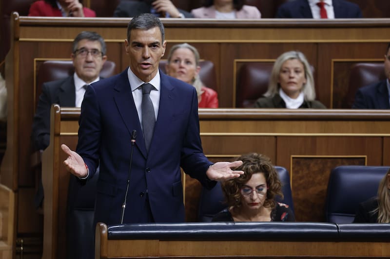La comparecencia de Sánchez ante la comisión del caso Koldo podría extenderse hasta seis horas.(Fuente: EFE / Javier Lizón)