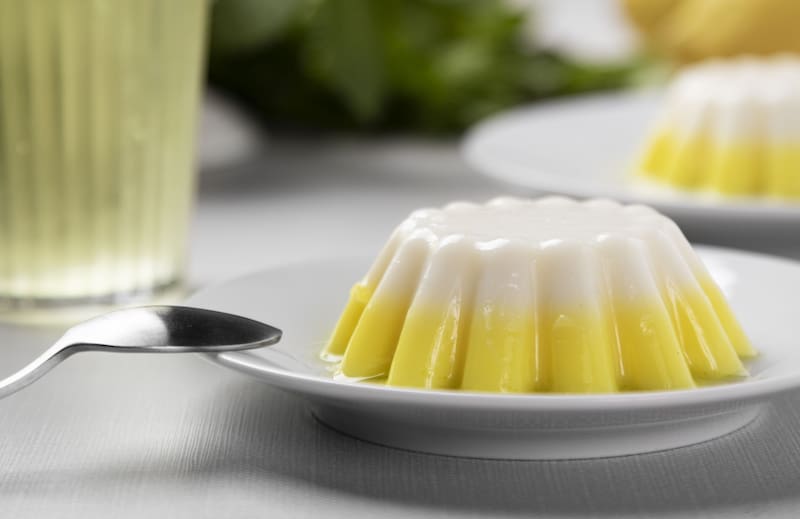 Elegir productos con alto contenido de colágeno y bajo en azúcares no solo ayuda a mantener articulaciones y piel saludables, sino que también contribuye a prevenir riesgos metabólicos. Fuente: Freepik.