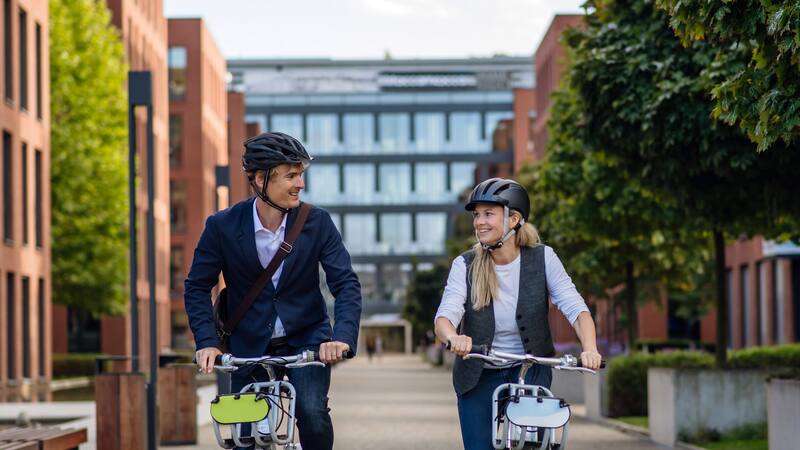 El Gobierno lanza ayudas de 1000 euros para comprar motos y bicicletas: ¿cómo acceder?