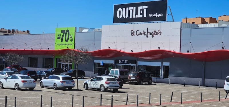 El Outlet de El Corte Inglés en Vistalegre fue una de las tiendas que bajaron la persiana este año(Fuente: Parque Comercial Vista Alegre)