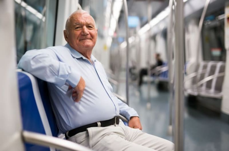 Aprobado | Gobierno eliminaría pase gratis a jubilados que viajen en transporte público.