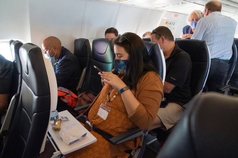 Se recomienda el uso de barbijo durante todo el vuelo.