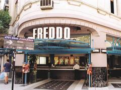 Dueños de Tucson formalizan la compra de 12 heladerías de Freddo