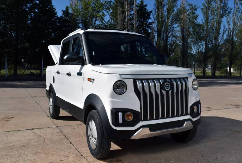 La Tita 4P 'Cuadrilla' es el primer modelo que la compañía de San Luis comercializa con doble cabina.