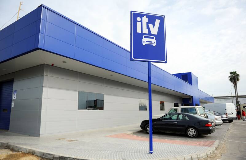 La DGT suspende a todos los coches que no cumplen con estos sencillos requisitos de la ITV. Fuente: Archivo