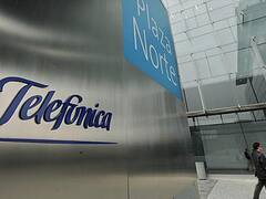 Telefónica deja de cotizar en la Bolsa porteña por escaso volumen de negociación