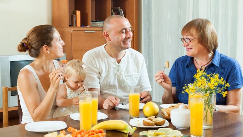 Un desayuno equilibrado puede prevenir deficiencias nutricionales a lo largo del día.