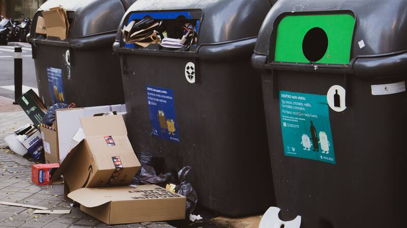 Atención vecinos: así cambia la tasa de basuras en 2026 y el nuevo cálculo dispara el precio, ¿cuánto pagarás por zona?