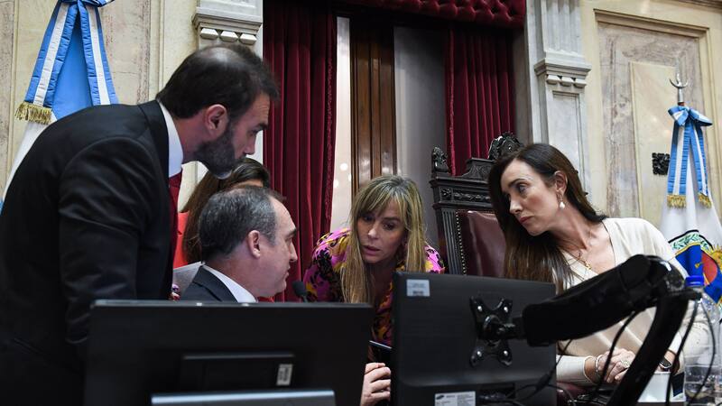 <div class="migrated-promo-image__description"><div class="migrated-promo-image__source">Fuente: Prensa Senado</div></div>