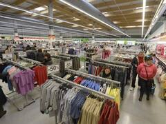 Por la crisis, crece un 30% la venta de indumentaria en outlets