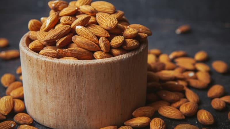 Almendras tostadas con especias: una receta deliciosa que está lista en 10 minutos.