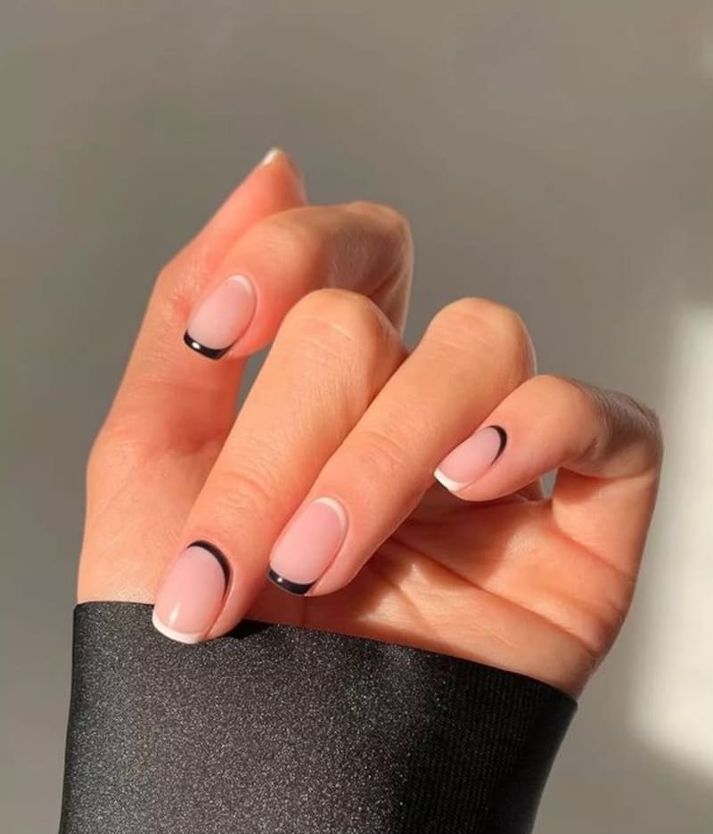 Uñas minimalistas para el invierno. Fuente: Pinterest.