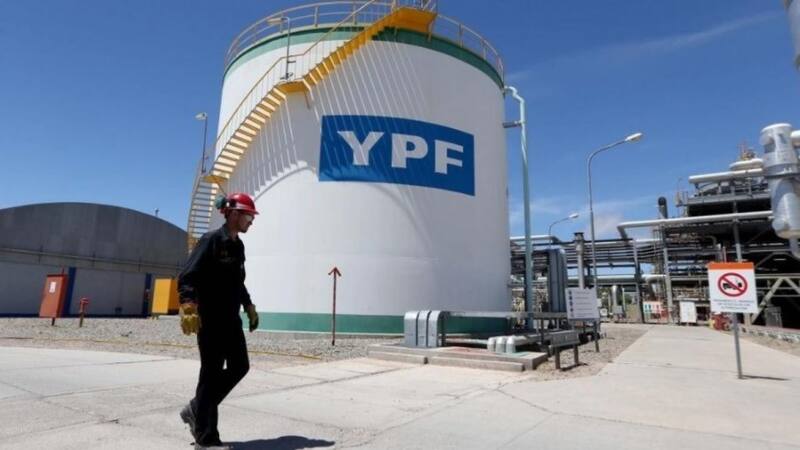 Los trabajadores de SUPEH dieron un fuerte respaldo al plan presentado por el CEO de YPF.