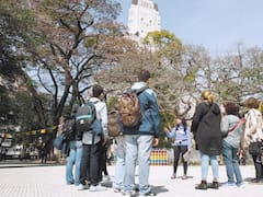 Buenos Aires en bote, monopatín y hasta al trote: creció 40% la participación en visitas guiadas