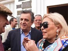 Exabrupto de Carrió en Córdoba: "Gracias a Dios, murió De la Sota"