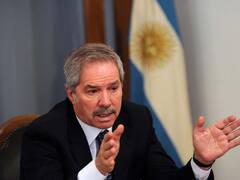 Denuncian persecución ideológica y "listas negras" en la Cancillería