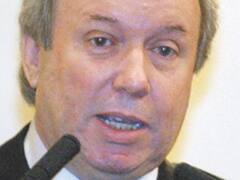 Peralta deseó que CFK "se restablezca pronto para que se vaya tranquila a su casa en 2015"