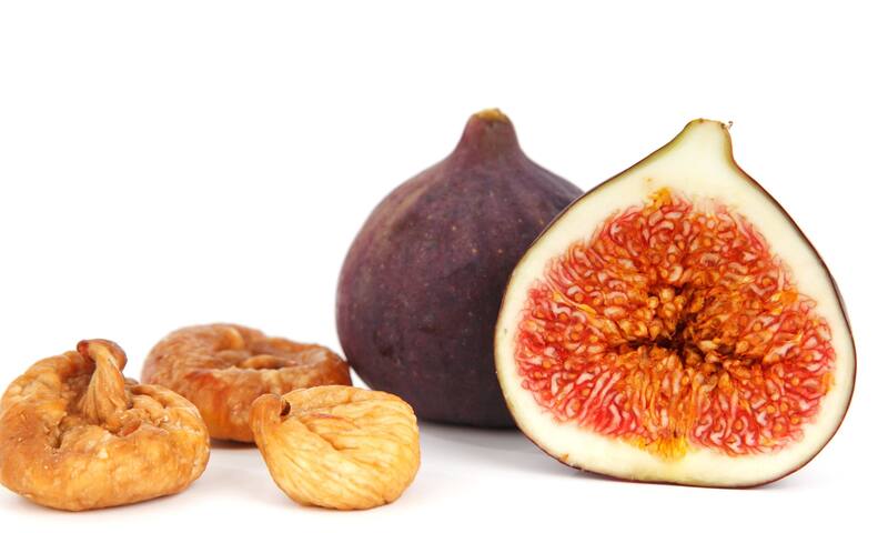 El higo es una fruta valorada por su alto contenido en fibra y vitaminas. (Foto: FreePik.es)