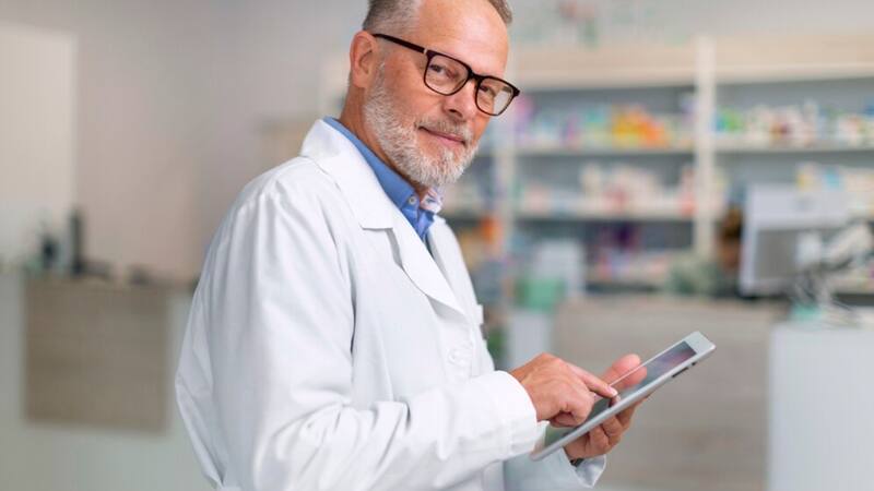 El puesto se relaciona con el sector farmacéutico.