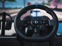 A lo Colapinto: volantes para correr con máximo realismo en PC y consolas