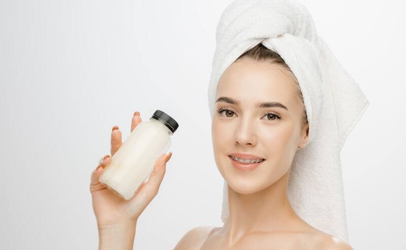 Aunque el shampoo es efectivo, se recomienda combinarlo con otros productos capilares para obtener resultados óptimos. Foto: archivo El Cronista México