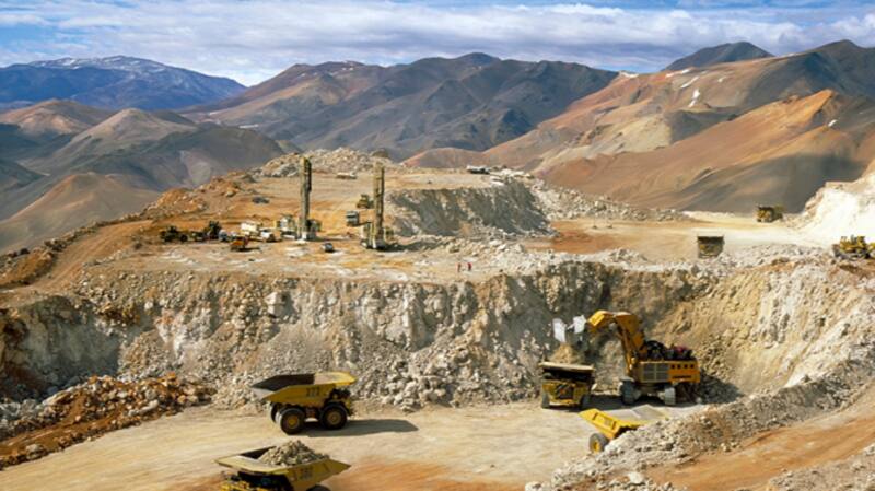 Yacimientos de oro y plata entrarán al "dólar minero".