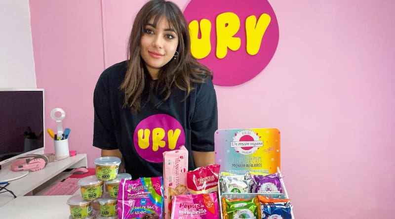 Lucía Mariño, fundadora de URV, se encarga del diseño de cada packaging.