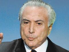 Temer, complicado: frenan reforma laboral, lo acusan de recibir coima y sube el déficit