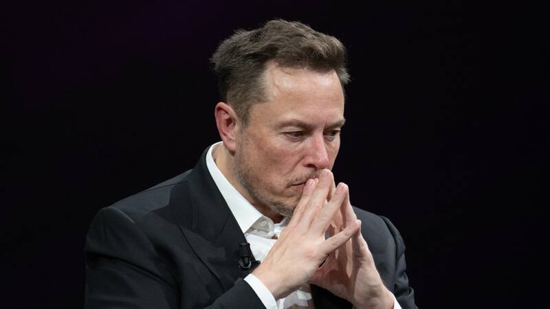 El propio Musk admite que se equivocó y que esta tecnología no estará disponible en el corto plazo.