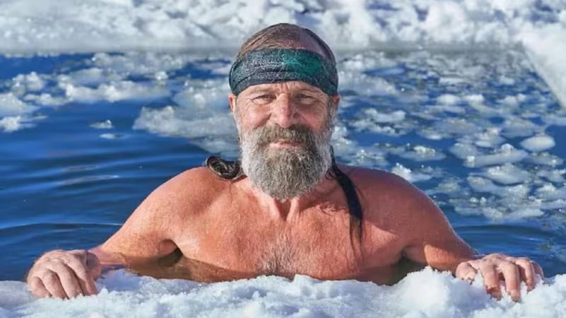 El atleta holandés Wim Hof que creó el método para bañarse con agua fría.