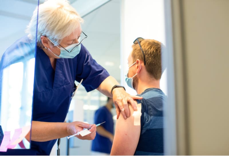 Los datos fueron extraídos a partir de la exploración en los niveles de anticuerpos posteriores a la vacunación en 234 empleados de la UVA durante diez meses.