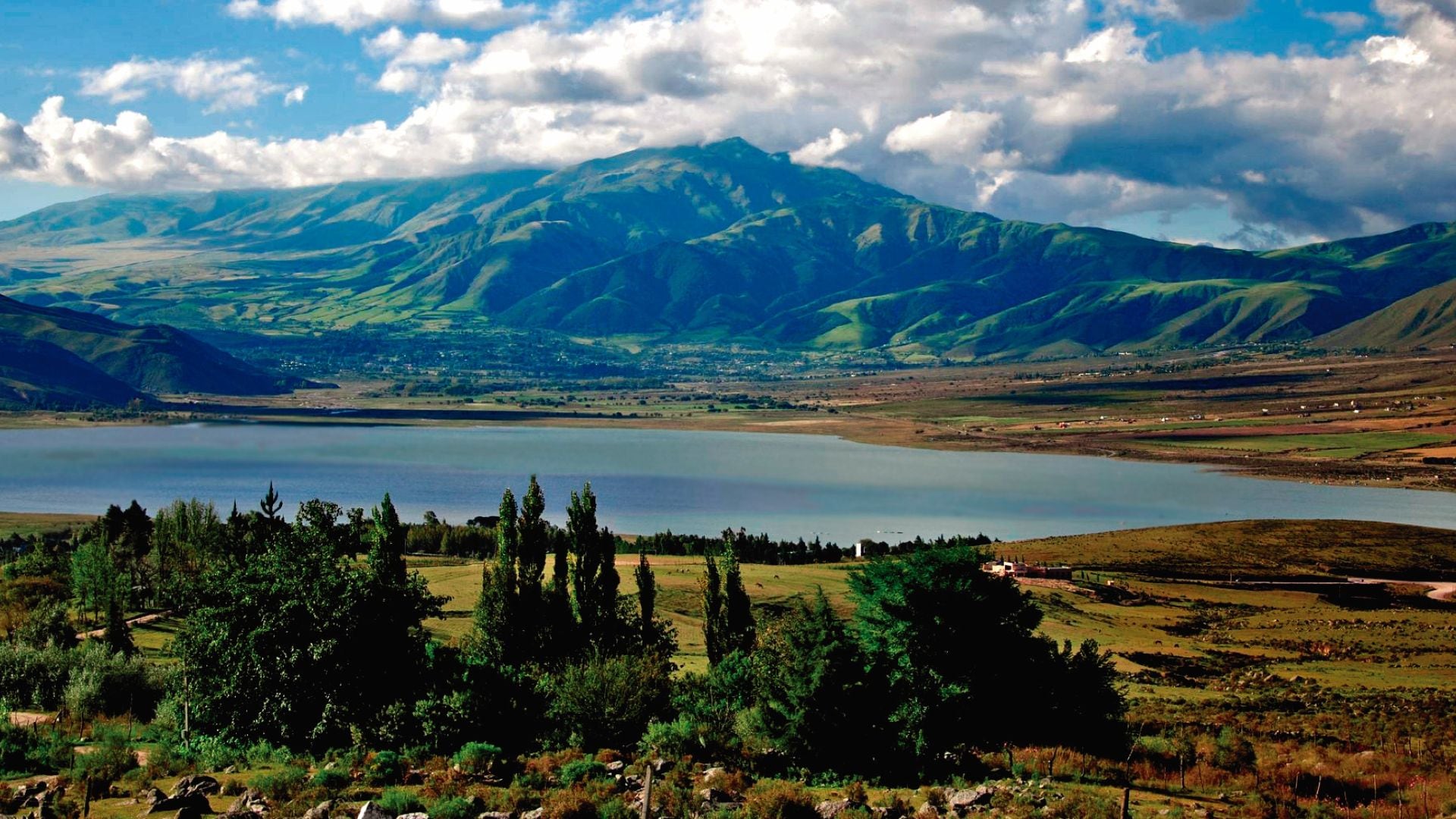 Los 8 pueblos de la Argentina que compiten por ser los mejores del mundo: cuáles son