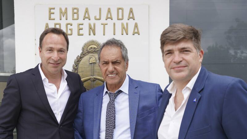Gabriel Safirsztein, presidente de SouthAmerican Trendy, Daniel Scioli, embajador argentino en Brasil y Leo Bilanski, presidente de ENAC.