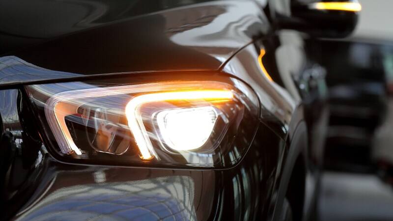 La DGT aplicará multas de 200 euros para todos los conductores que no enciendan las luces de sus vehículos