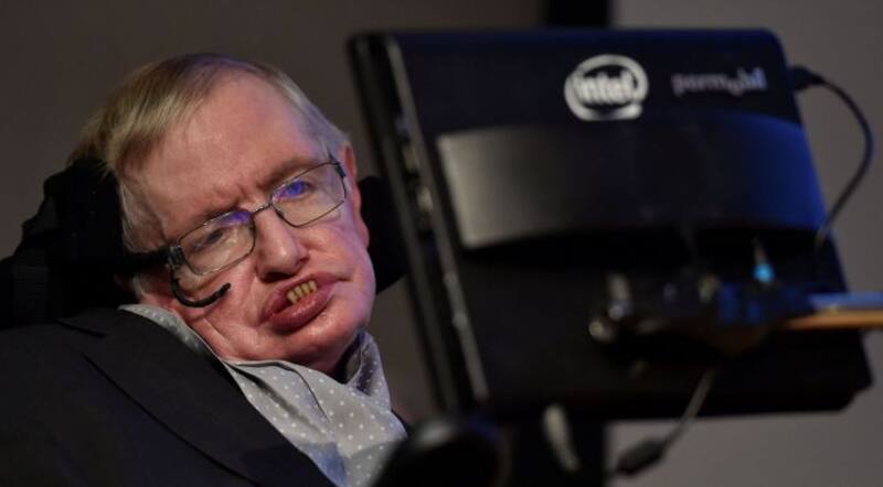 "No podremos competir": la alarmante predicción de Stephen Hawking sobre la inteligencia artificial que ya se está cumpliendo