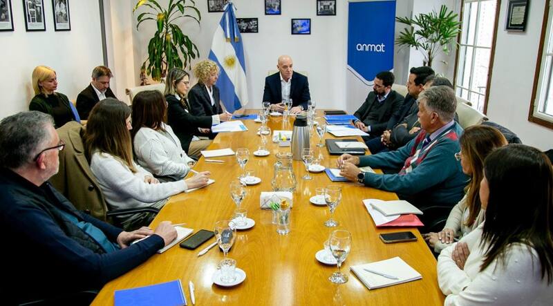 La cumbre en la que participaron las empresas con el secretario de Calidad en Salud, Leonardo Busso; el secretario de Industria y Comercio, Pablo Lavigne; y la Administradora Nacional de ANMAT, Agustina Bisio