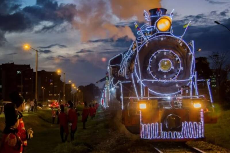 El Tren de la Sabana comenzó a operar a finales del siglo XIX y fue una de las primeras vías férreas en conectar Bogotá con sus alrededores.