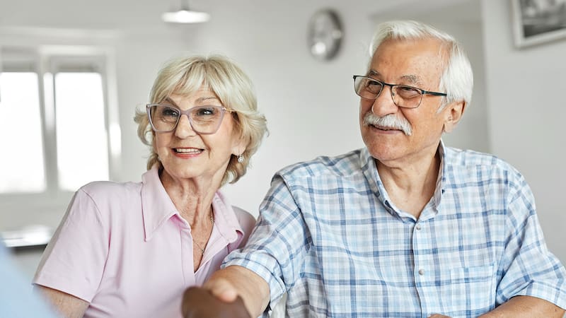 Es esencial tener en cuenta tanto los ingresos como las deudas para asegurar que la cuota del crédito no comprometa el presupuesto del jubilado. (Foto: Freepik)