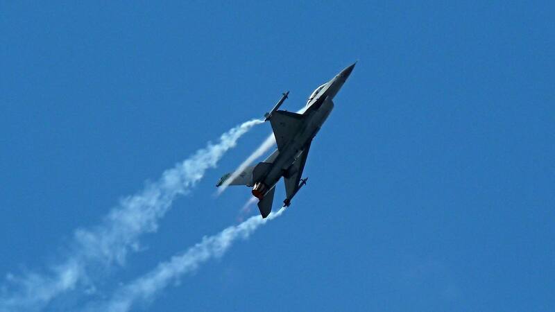 Cómo es el F-16, el caza que Argentina podría comprarle a Estados Unidos
