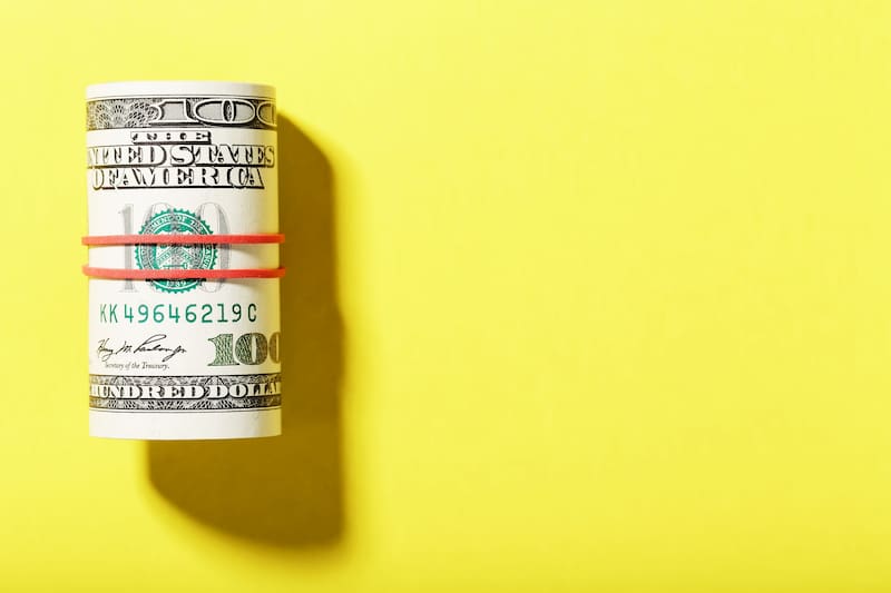 El dólar oficial y el dólar turista finalizaron sin cambios la última jornada hábil de la semana.