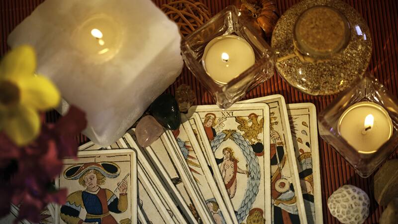 Las cartas del tarot tienen muchas sorpresas preparadas para los signos del zodíaco