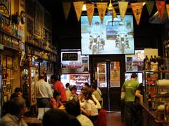 Restó bar museo: está en pleno centro porteño y vende las mejores empanadas regionales de todo Buenos Aires
