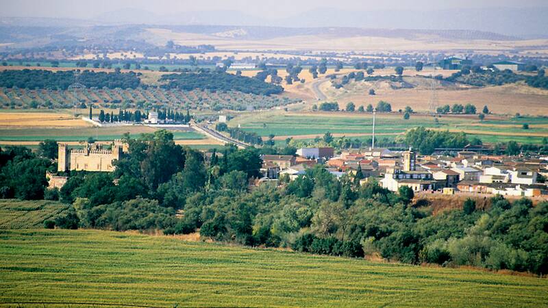 Este municipio cuenta con bellezas arquitectónicas y algunas fiestas tradicionales.