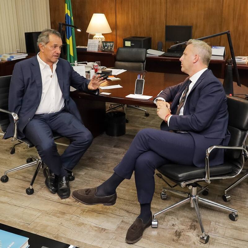 El jueves, mientras había paro en la planta de Merlo, Scioli se reunió con César Alarcón, CEO de Pirelli América latina