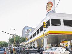 Shell se suma a YPF y también sube sus naftas